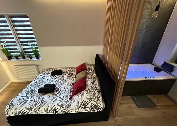 Ocean Black Jacuzzi Appartement *